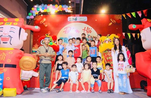 VUI HỘI TRĂNG RẰM TẠI OASIS CITY