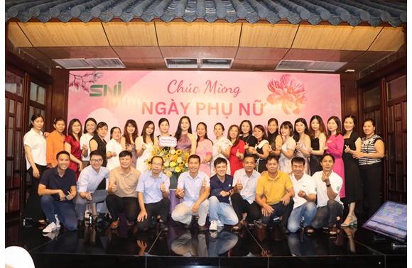 Bữa tiệc 20-10 ấm cúng, đong đầy yêu thương dành tặng chị em phụ nữ Cô...