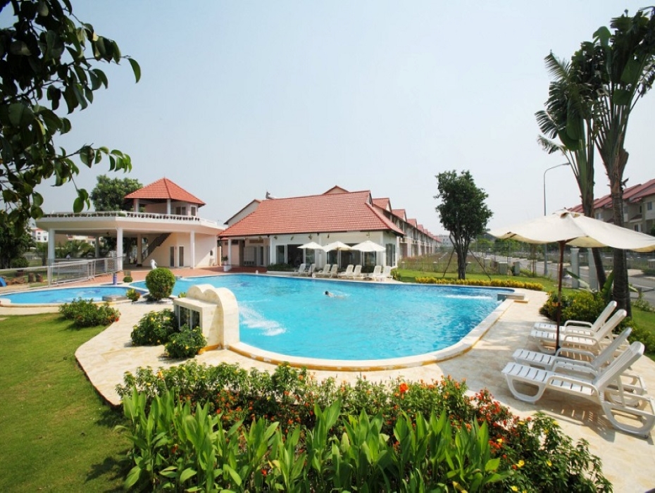hồ bơi